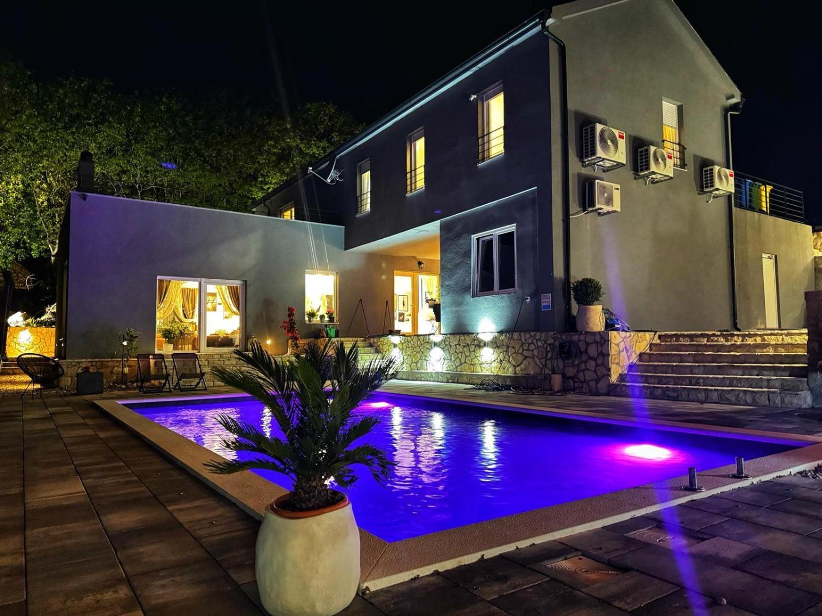 Luxury Villa Andrea Vrzika In Forest Near The Sea Zagvozd Exteriör bild