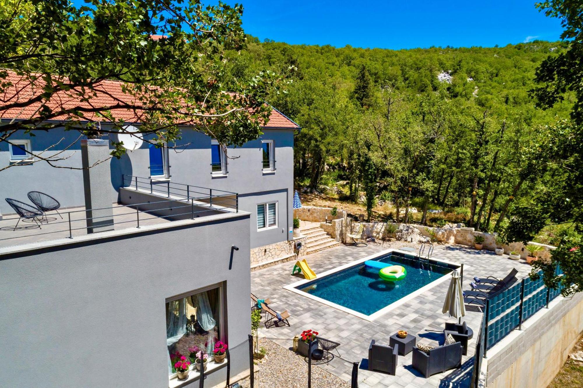 Luxury Villa Andrea Vrzika In Forest Near The Sea Zagvozd Exteriör bild