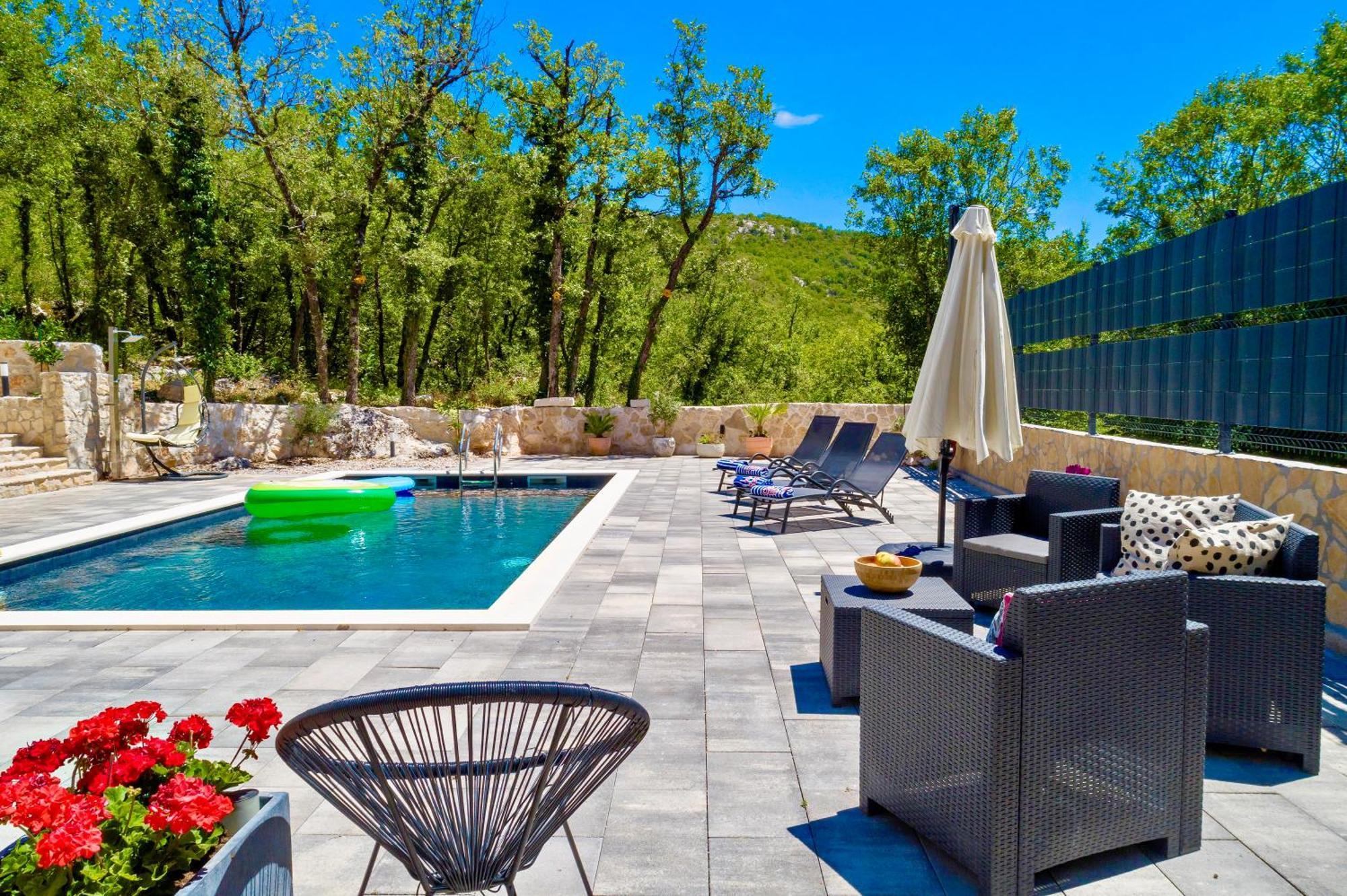 Luxury Villa Andrea Vrzika In Forest Near The Sea Zagvozd Exteriör bild